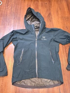 Arc'teryx Shell Dark Green Teal Mens Size M